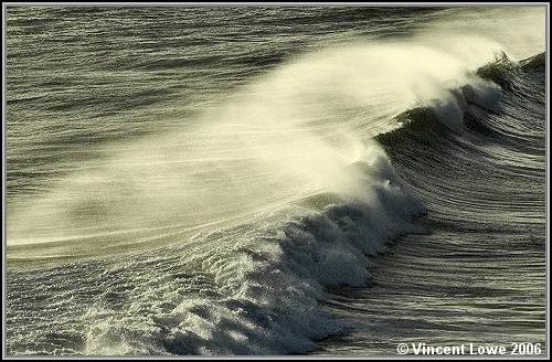 wave02.jpg
